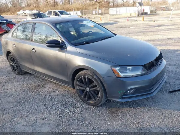 3VWD17AJ9JM208890 2018 VOLKSWAGEN JETTA - Image 1