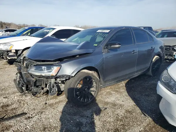 3VWD17AJ9JM219811 2018 VOLKSWAGEN JETTA - Image 1