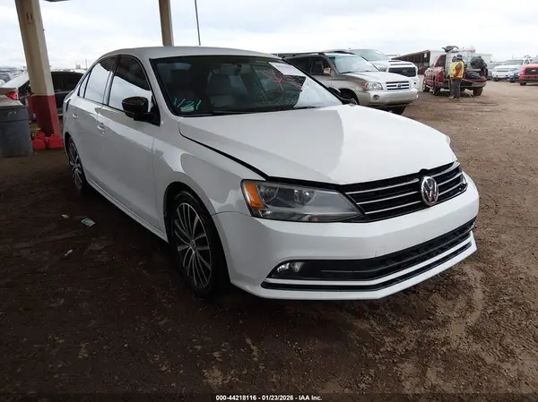 3VWD17AJXGM237176 2016 VOLKSWAGEN JETTA - Image 1