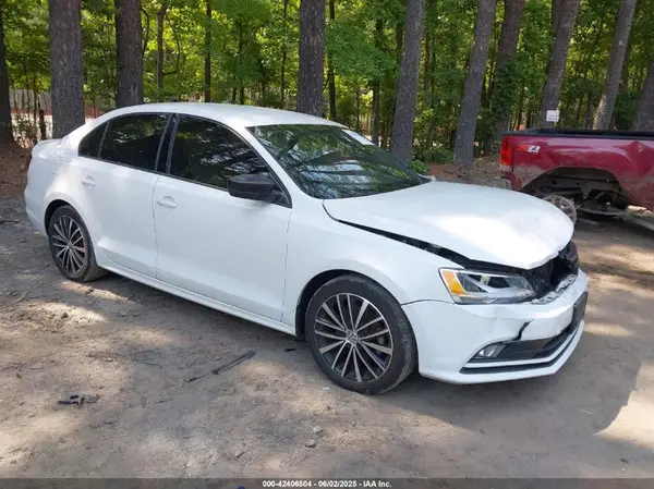 3VWD17AJXGM269982 2016 VOLKSWAGEN JETTA - Image 1