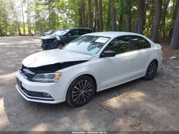 3VWD17AJXGM269982 2016 VOLKSWAGEN JETTA - Image 2