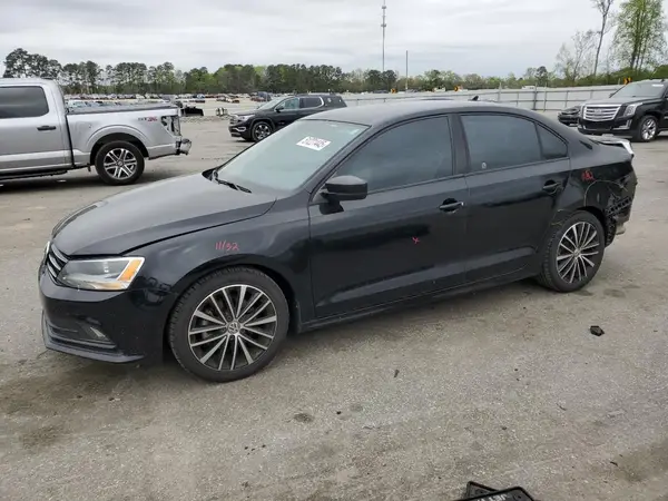 3VWD17AJXGM303905 2016 VOLKSWAGEN JETTA - Image 1