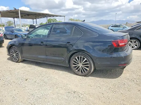 3VWD17AJXGM327945 2016 VOLKSWAGEN JETTA - Image 2