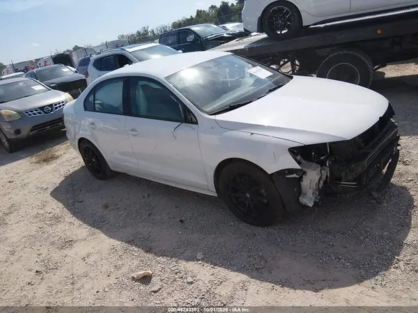 3VWD17AJXGM328092 2016 VOLKSWAGEN JETTA - Image 1