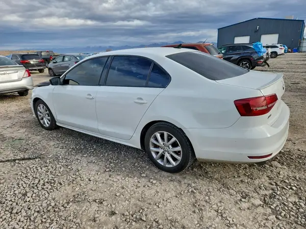 3VWD17AJXGM330859 2016 VOLKSWAGEN JETTA - Image 2