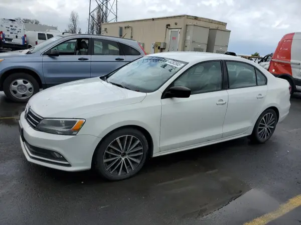 3VWD17AJXGM334037 2016 VOLKSWAGEN JETTA - Image 1