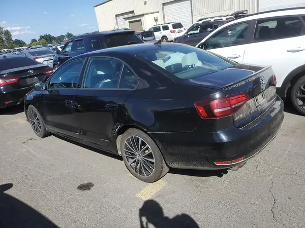 3VWD17AJXGM339142 2016 VOLKSWAGEN JETTA - Image 2