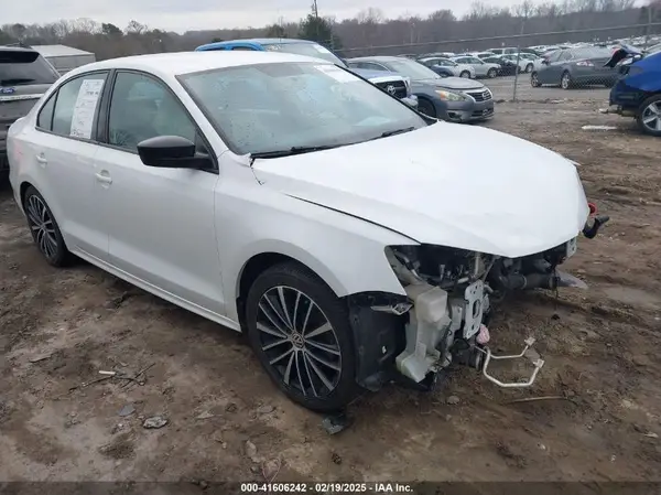 3VWD17AJXGM341389 2016 VOLKSWAGEN JETTA - Image 1