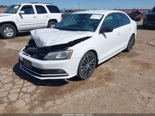 3VWD17AJXGM343871 2016 VOLKSWAGEN JETTA - Image 2