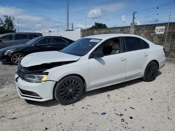 3VWD17AJXGM369032 2016 VOLKSWAGEN JETTA - Image 1
