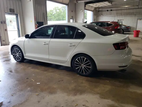 3VWD17AJXGM382489 2016 VOLKSWAGEN JETTA - Image 2