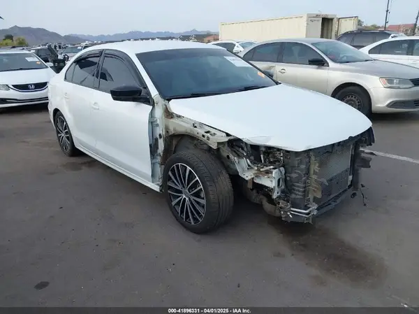 3VWD17AJXGM394402 2016 VOLKSWAGEN JETTA - Image 1