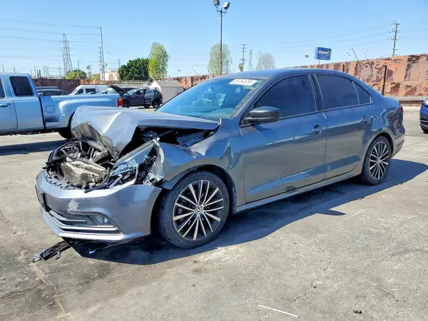 3VWD17AJXGM394495 2016 VOLKSWAGEN JETTA - Image 1