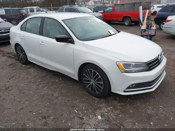 3VWD17AJXGM395548 2016 VOLKSWAGEN JETTA - Image 1