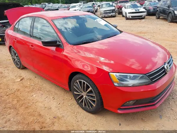 3VWD17AJXGM397980 2016 VOLKSWAGEN JETTA - Image 1