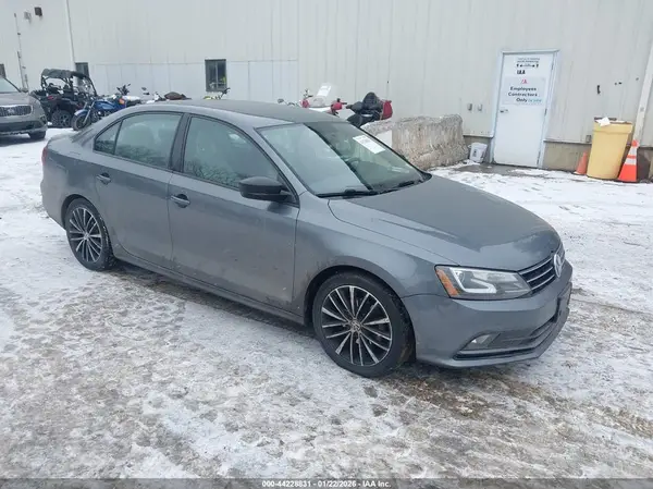3VWD17AJXGM401297 2016 VOLKSWAGEN JETTA - Image 1