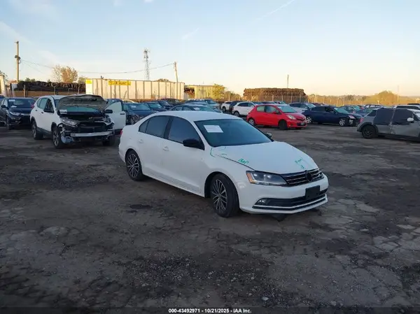 3VWD17AJXHM300018 2017 VOLKSWAGEN JETTA - Image 1