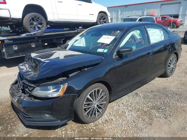 3VWD17AJXHM302738 2017 VOLKSWAGEN JETTA - Image 2
