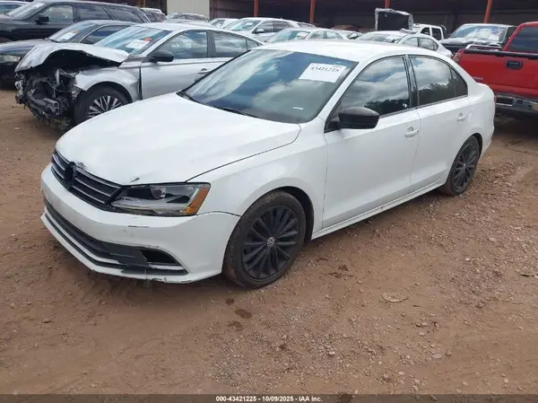 3VWD17AJXHM309835 2017 VOLKSWAGEN JETTA - Image 2
