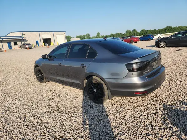 3VWD17AJXJM215007 2018 VOLKSWAGEN JETTA - Image 2