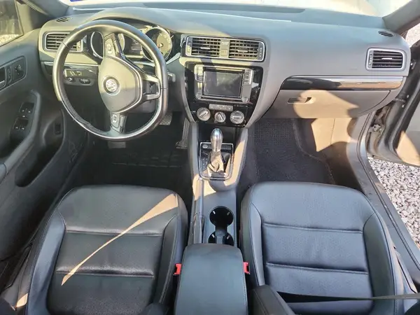 3VWD17AJXJM215007 2018 VOLKSWAGEN JETTA - Image 8