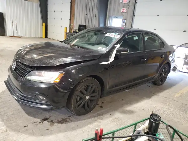 3VWD17AJXJM233555 2018 VOLKSWAGEN JETTA - Image 1