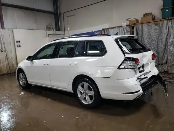 3VWD17AU4JM761649 2018 VOLKSWAGEN GOLF - Image 2