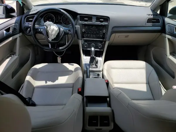 3VWD17AU6JM752225 2018 VOLKSWAGEN GOLF - Image 8