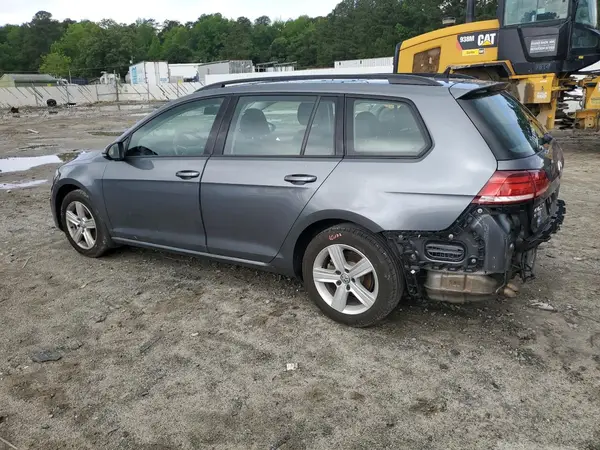 3VWD17AU6JM759322 2018 VOLKSWAGEN GOLF - Image 2