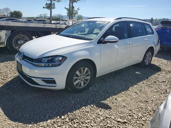 3VWD17AU8JM766045 2018 VOLKSWAGEN GOLF - Image 1