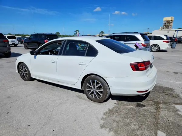 3VWD67AJ0GM217682 2016 VOLKSWAGEN JETTA - Image 2