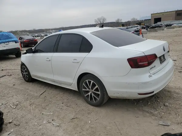 3VWD67AJ0GM233655 2016 VOLKSWAGEN JETTA - Image 2