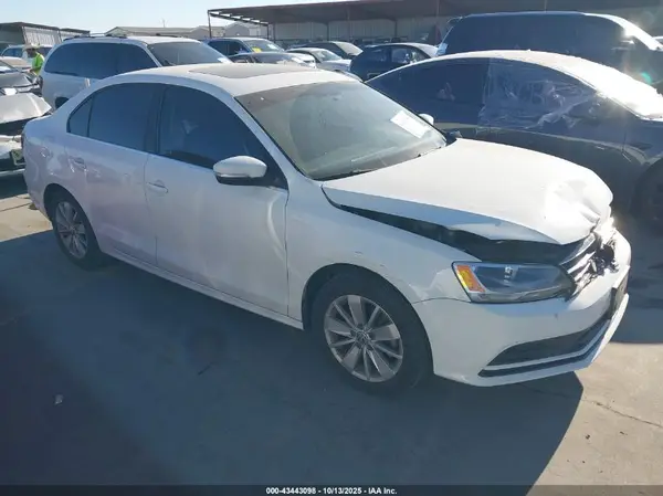 3VWD67AJ0GM261780 2016 VOLKSWAGEN JETTA - Image 1