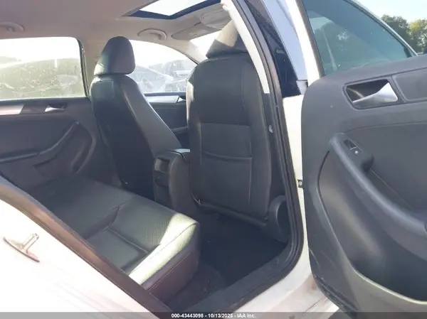 3VWD67AJ0GM261780 2016 VOLKSWAGEN JETTA - Image 8