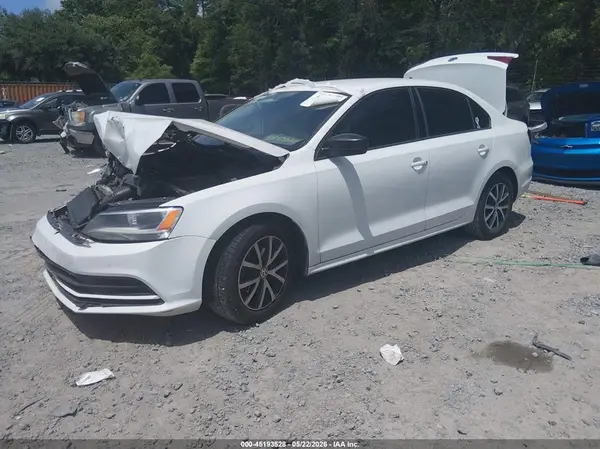3VWD67AJ0GM314042 2016 VOLKSWAGEN JETTA - Image 2