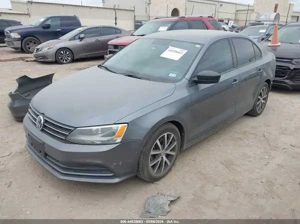 3VWD67AJ0GM325414 2016 VOLKSWAGEN JETTA - Image 2