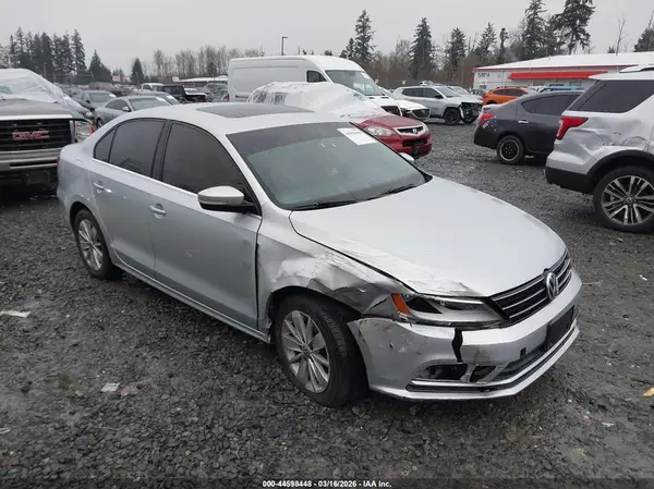 3VWD67AJ0GM328992 2016 VOLKSWAGEN JETTA - Image 1
