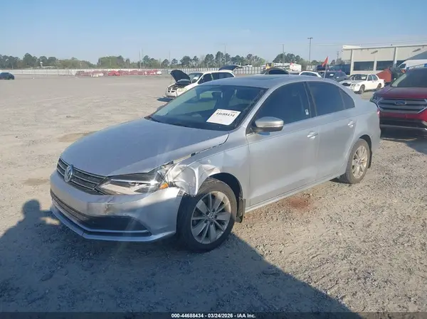 3VWD67AJ0GM348269 2016 VOLKSWAGEN JETTA - Image 2