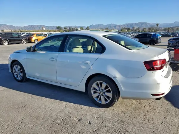 3VWD67AJ0GM358302 2016 VOLKSWAGEN JETTA - Image 2