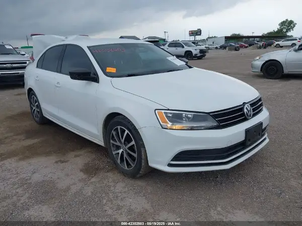 3VWD67AJ0GM377478 2016 VOLKSWAGEN JETTA - Image 1
