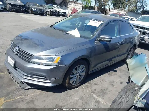 3VWD67AJ0GM389338 2016 VOLKSWAGEN JETTA - Image 2