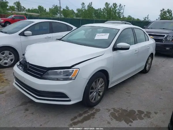 3VWD67AJ0GM394894 2016 VOLKSWAGEN JETTA - Image 2