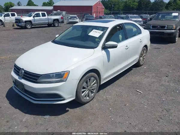 3VWD67AJ0GM397911 2016 VOLKSWAGEN JETTA - Image 2