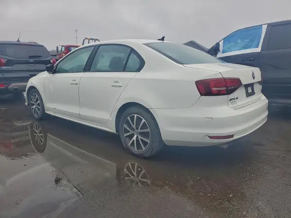 3VWD67AJ0GM397939 2016 VOLKSWAGEN JETTA - Image 2