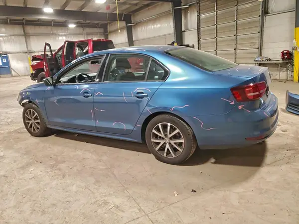 3VWD67AJ0GM405327 2016 VOLKSWAGEN JETTA - Image 2