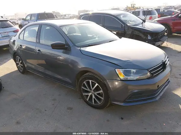 3VWD67AJ0GM406090 2016 VOLKSWAGEN JETTA - Image 1