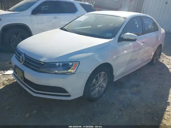 3VWD67AJ0GM416764 2016 VOLKSWAGEN JETTA - Image 2