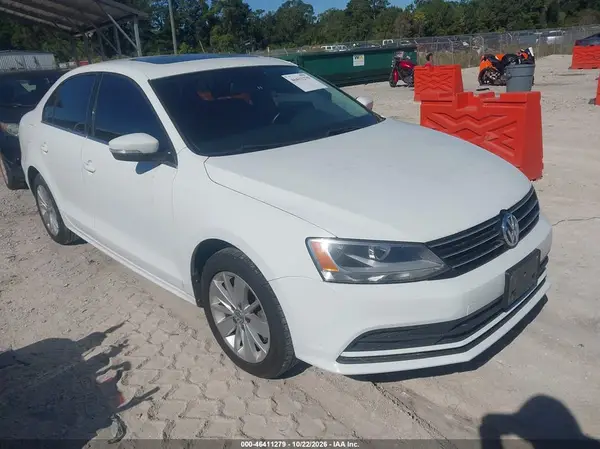3VWD67AJ1GM243336 2016 VOLKSWAGEN JETTA - Image 1