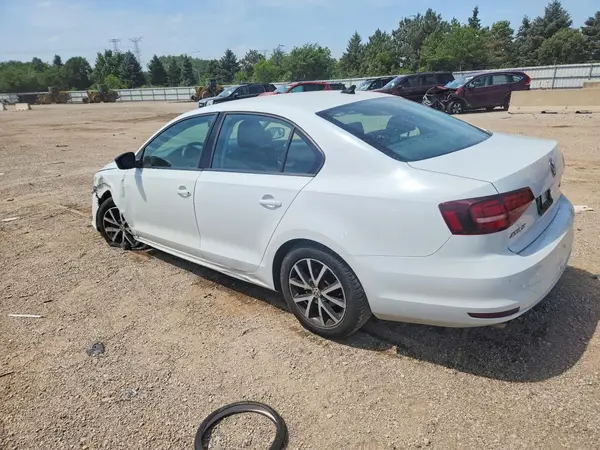 3VWD67AJ1GM256135 2016 VOLKSWAGEN JETTA - Image 2
