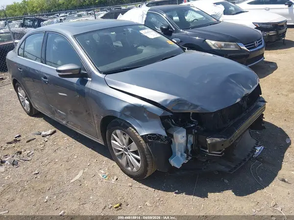 3VWD67AJ1GM260296 2016 VOLKSWAGEN JETTA - Image 1